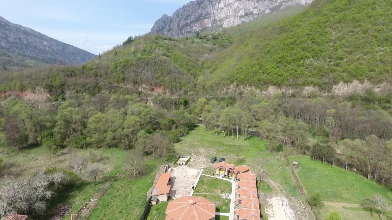 Juzni Vetar Hotel Trnski Odorovci Exterior photo